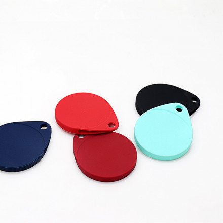 Protector AirTag con mosquetón de silicona Color