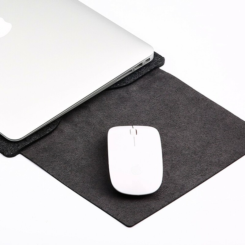 Funda de fieltro translúcida para MacBook Pro 15 / Touch Bar