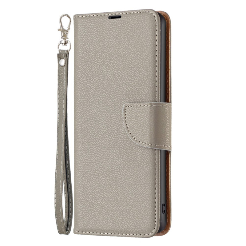 Funda iPhone 16 Plus Textura Lichi con Colgante
